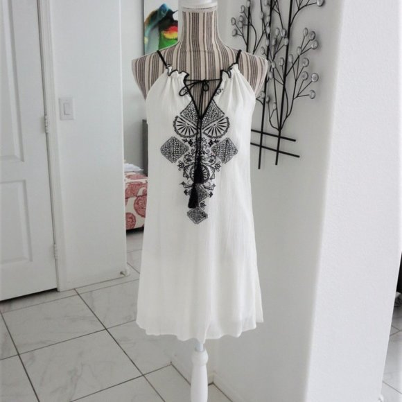 Speechless Dresses & Skirts - New Speechless Sleeveless Dress Crinkle Boho Embroidered Above Knee XS / S